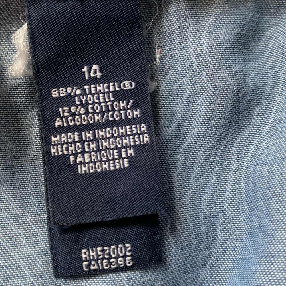 Crazy Horse by Liz Claiborne Blue Ankle Cropped Jeans with Relaxed Fit - Picture 7 of 8